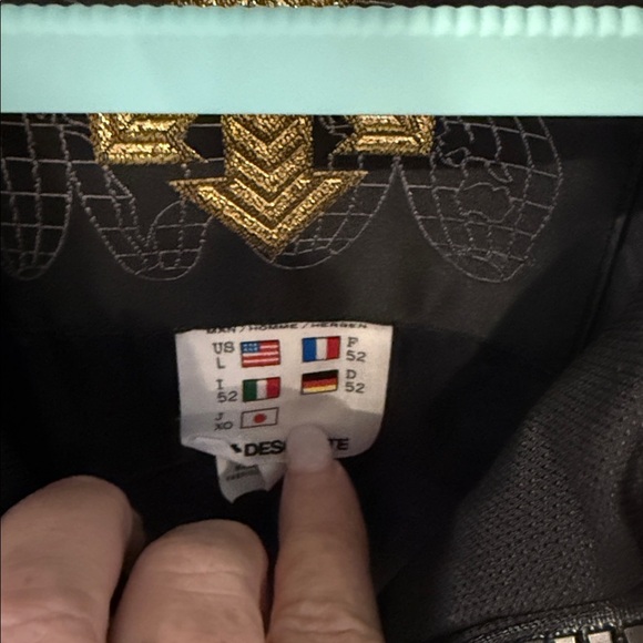 Descente Men's White and Gray Ski Jacket size Large - Picture 4 of 10